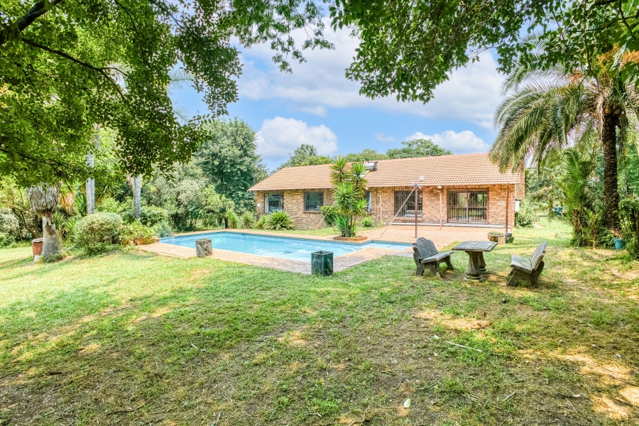 4 Bedroom Property for Sale in Millgate Farm AH Gauteng