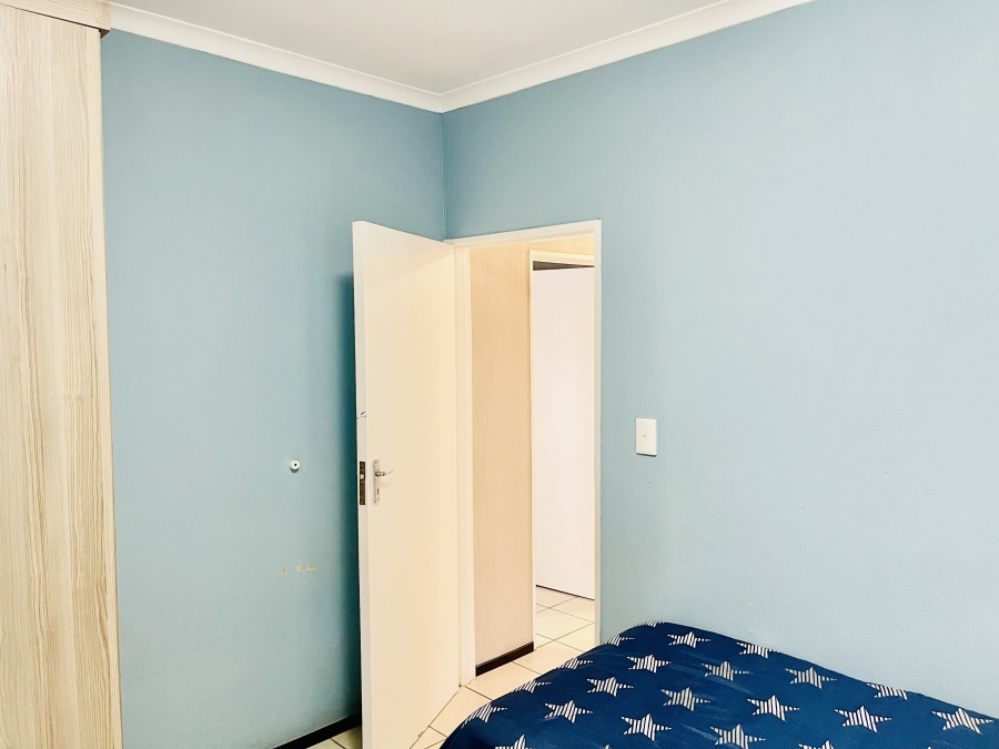 2 Bedroom Property for Sale in Roodepoort Gauteng