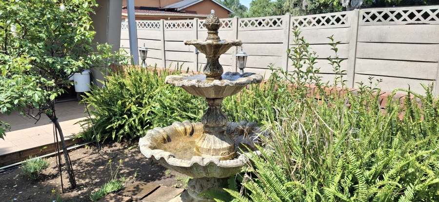 6 Bedroom Property for Sale in Booysens Gauteng