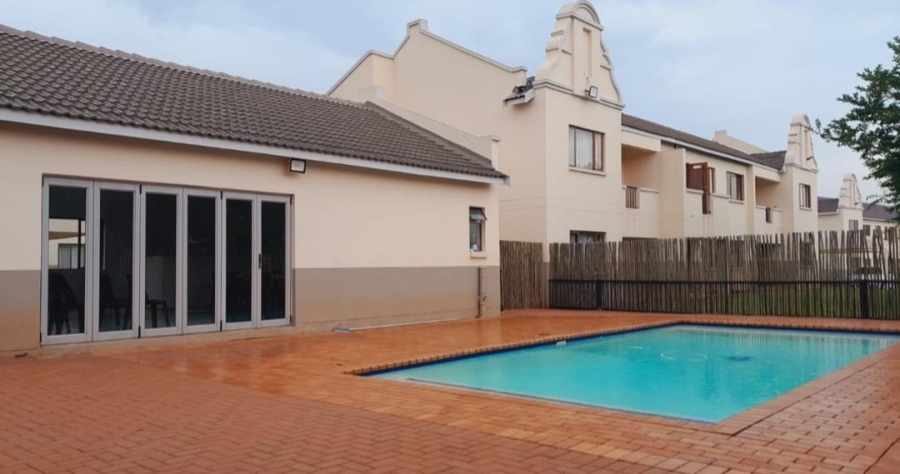 2 Bedroom Property for Sale in Hesteapark Gauteng