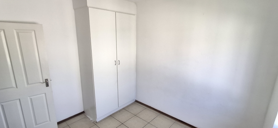 2 Bedroom Property for Sale in Hesteapark Gauteng