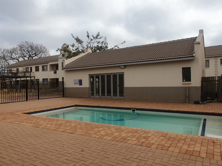 2 Bedroom Property for Sale in Hesteapark Gauteng