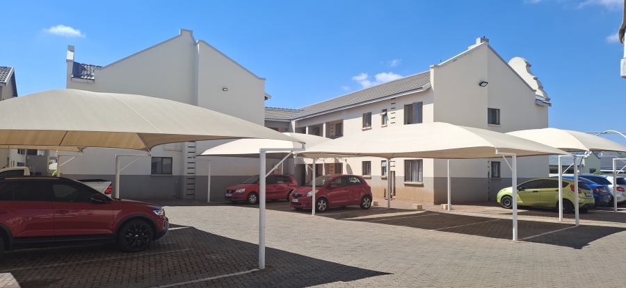 2 Bedroom Property for Sale in Hesteapark Gauteng