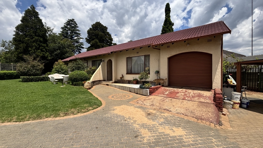 3 Bedroom Property for Sale in Birch Acres Gauteng