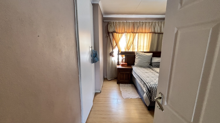 5 Bedroom Property for Sale in Esther Park Gauteng