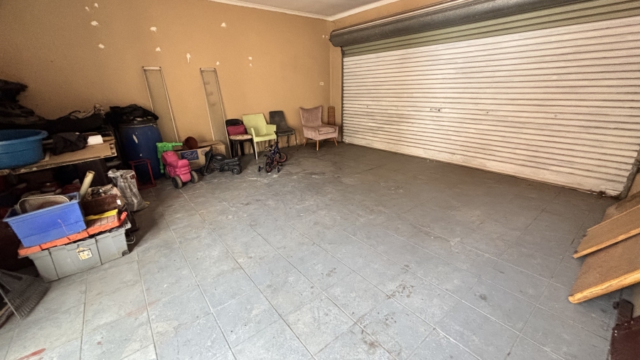 5 Bedroom Property for Sale in Esther Park Gauteng