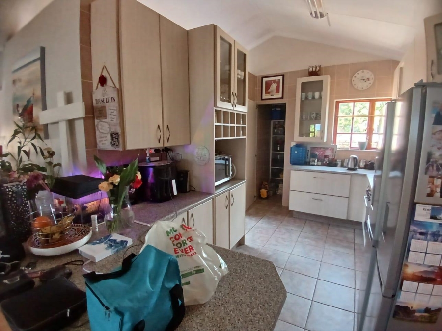 To Let 3 Bedroom Property for Rent in Glen Erasmia Gauteng