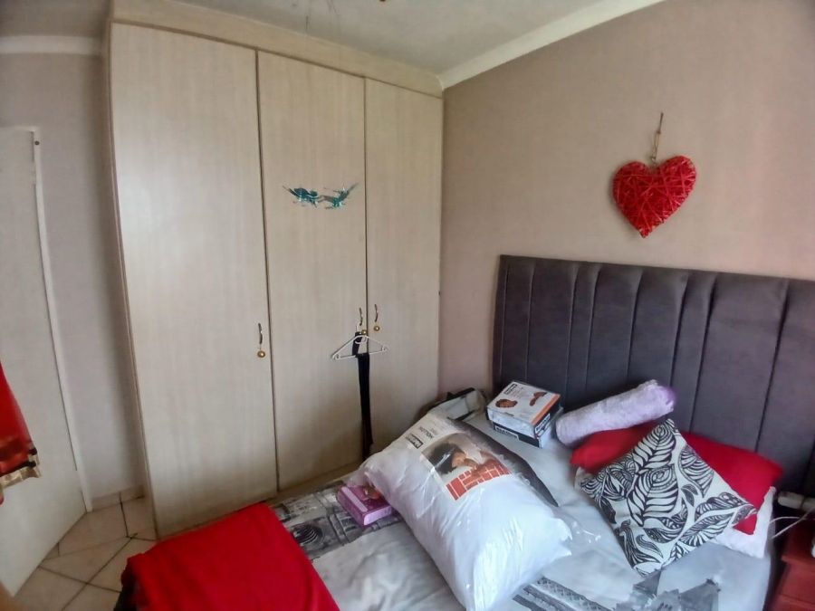 To Let 3 Bedroom Property for Rent in Glen Erasmia Gauteng