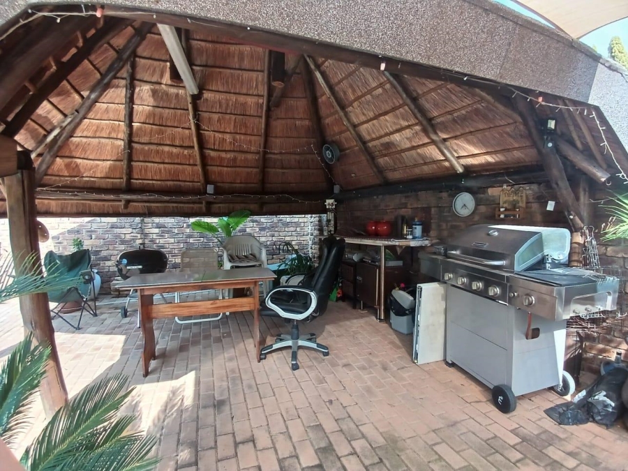 To Let 3 Bedroom Property for Rent in Glen Erasmia Gauteng