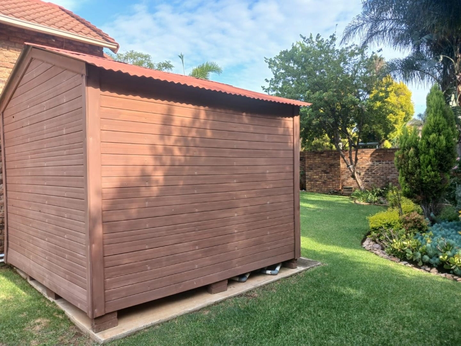 To Let 3 Bedroom Property for Rent in Glen Erasmia Gauteng