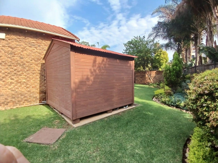 To Let 3 Bedroom Property for Rent in Glen Erasmia Gauteng