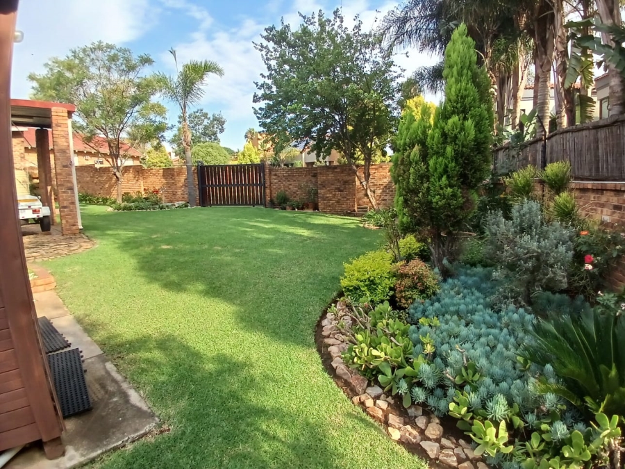 To Let 3 Bedroom Property for Rent in Glen Erasmia Gauteng