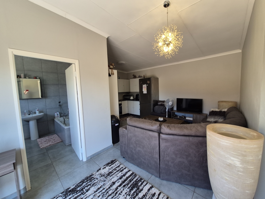 3 Bedroom Property for Sale in Wannenburghoogte Gauteng