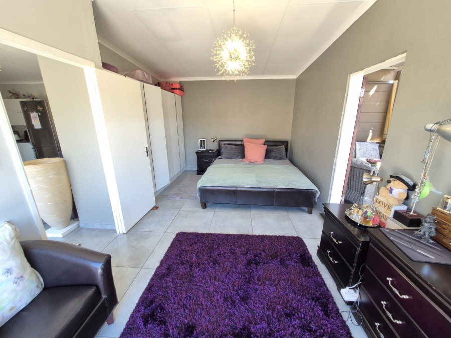 3 Bedroom Property for Sale in Wannenburghoogte Gauteng