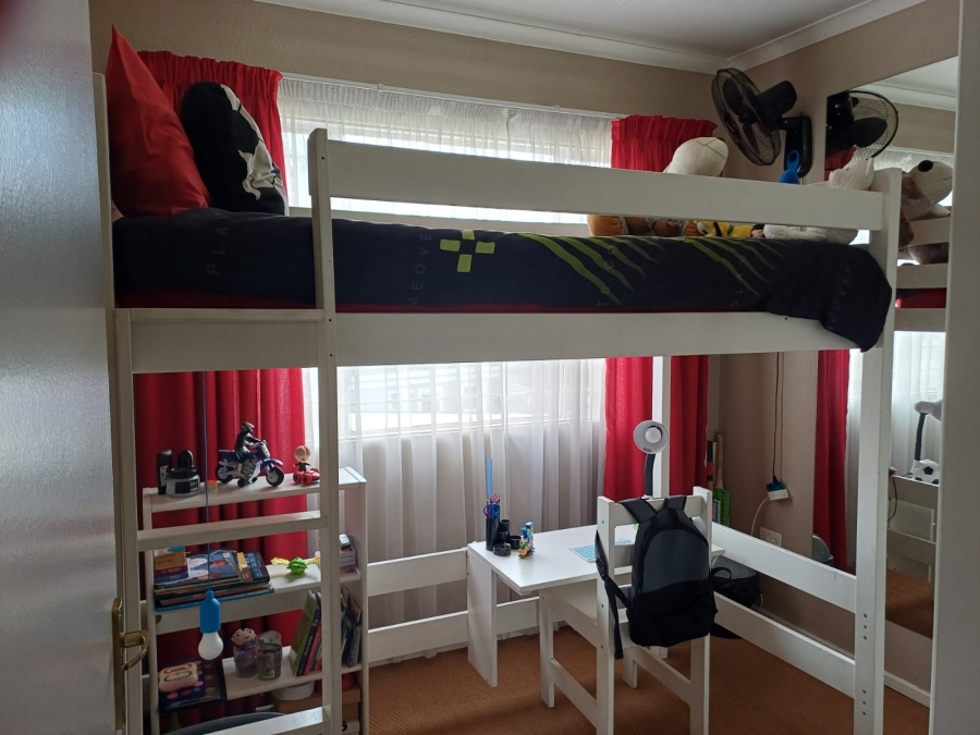 3 Bedroom Property for Sale in Buurendal Gauteng