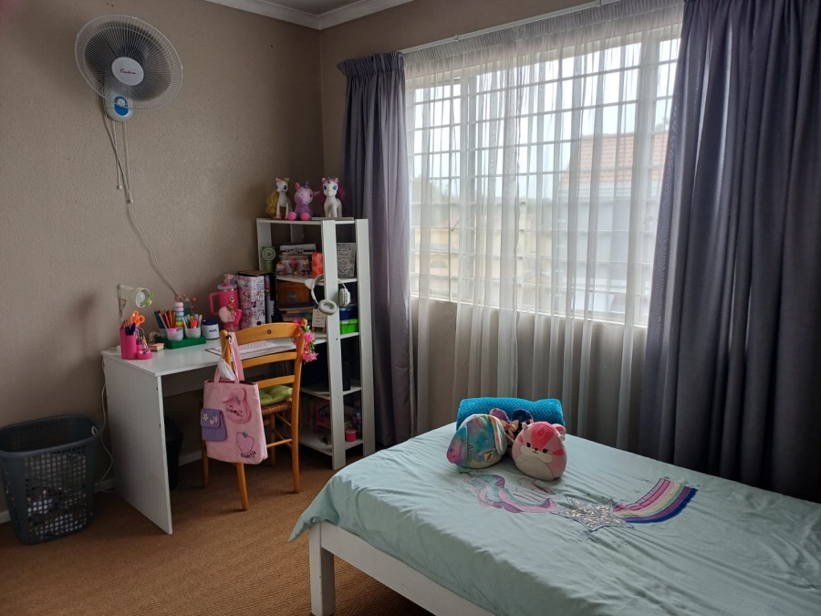 3 Bedroom Property for Sale in Buurendal Gauteng