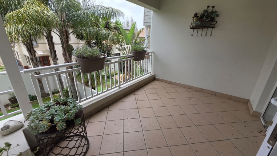 2 Bedroom Property for Sale in Greenstone Hill Gauteng