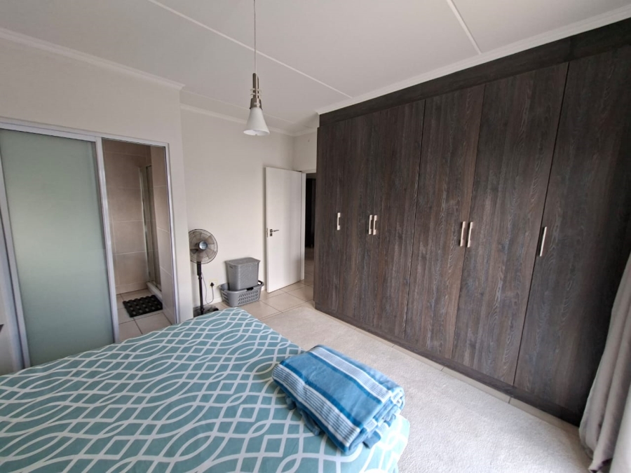 2 Bedroom Property for Sale in Greenstone Hill Gauteng