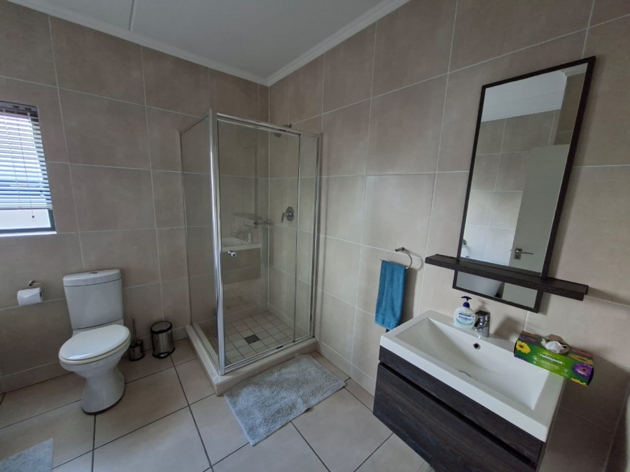2 Bedroom Property for Sale in Greenstone Hill Gauteng