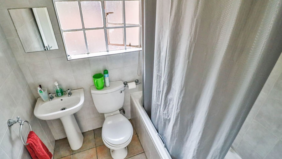 3 Bedroom Property for Sale in Northwold Gauteng
