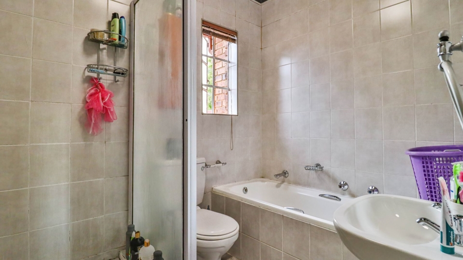 3 Bedroom Property for Sale in Northwold Gauteng