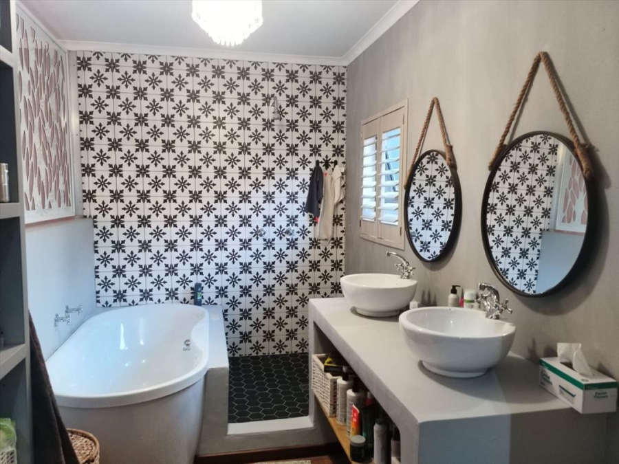 4 Bedroom Property for Sale in Parkhaven Gauteng