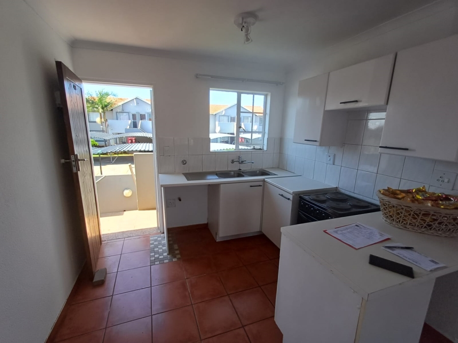 2 Bedroom Property for Sale in Glen Marais Gauteng