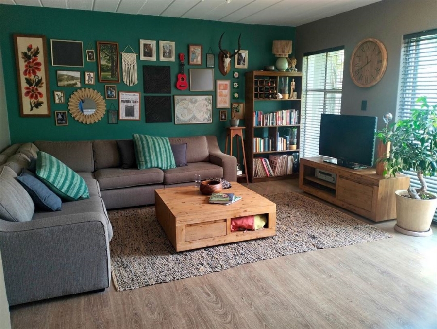 2 Bedroom Property for Sale in Glen Marais Gauteng