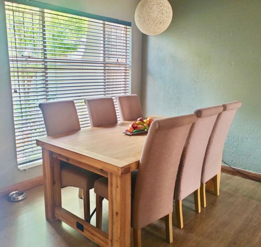 2 Bedroom Property for Sale in Glen Marais Gauteng