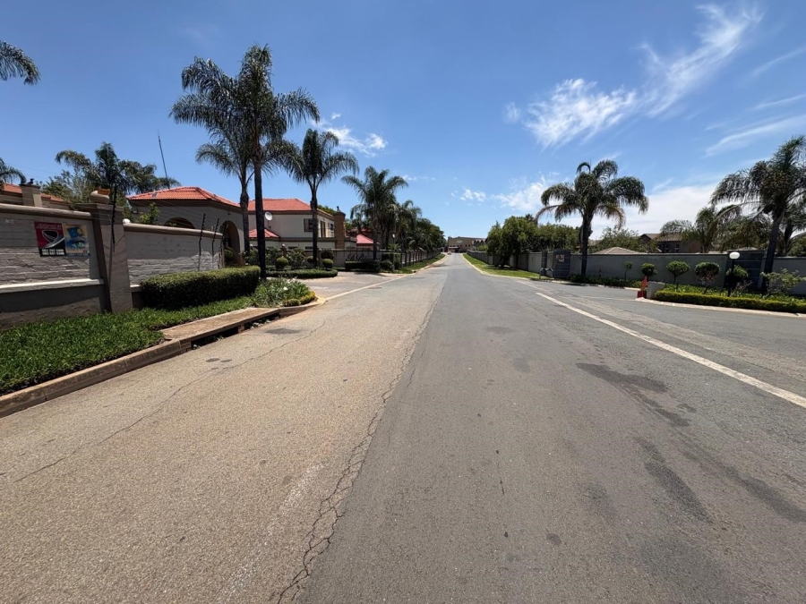 2 Bedroom Property for Sale in Amorosa Gauteng