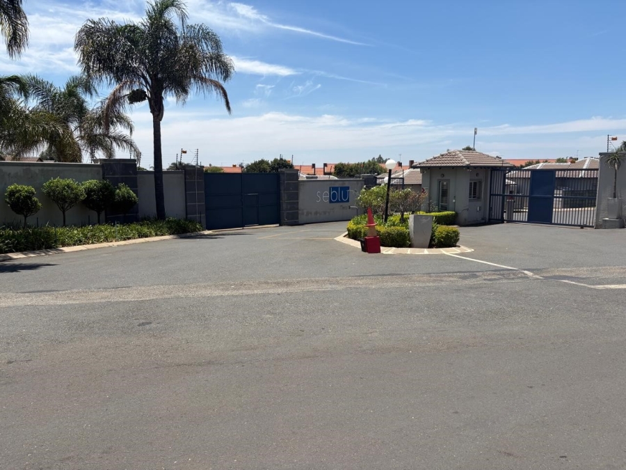 2 Bedroom Property for Sale in Amorosa Gauteng