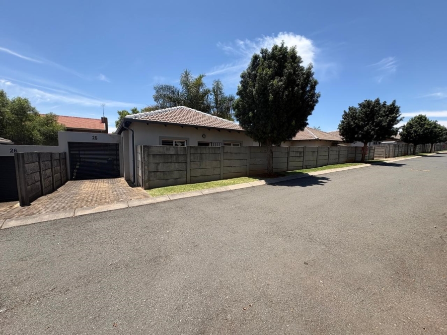 2 Bedroom Property for Sale in Amorosa Gauteng