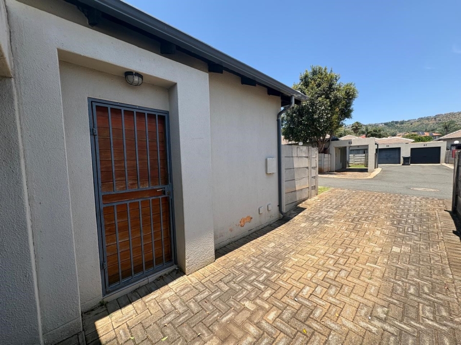 2 Bedroom Property for Sale in Amorosa Gauteng