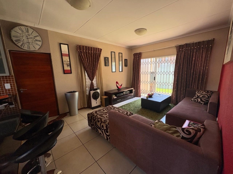 2 Bedroom Property for Sale in Amorosa Gauteng