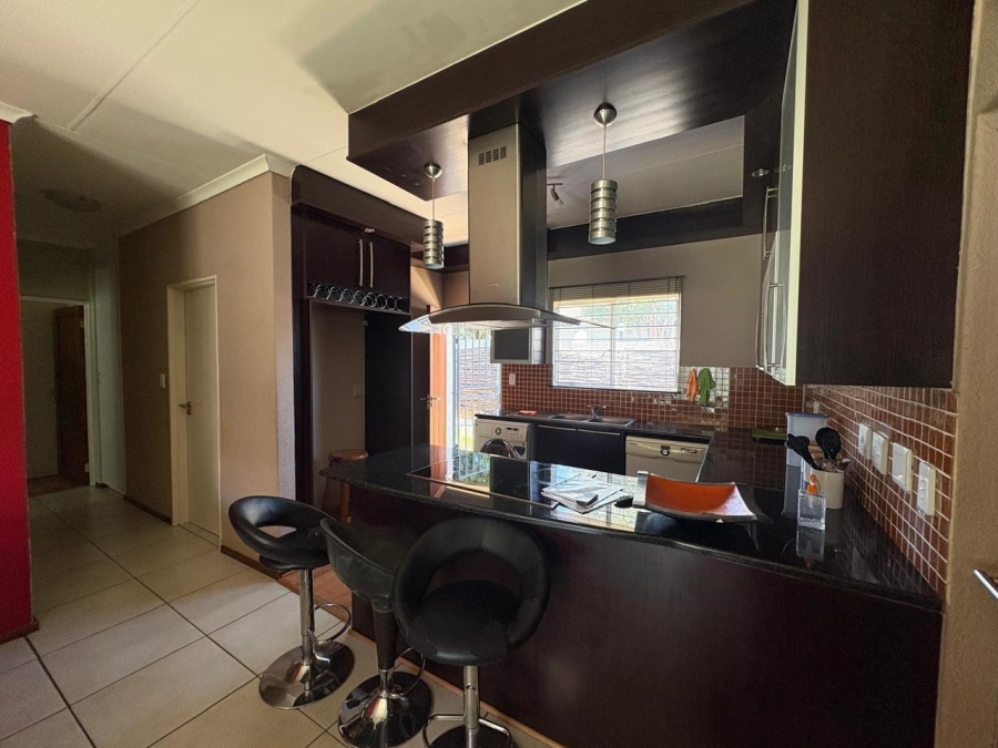 2 Bedroom Property for Sale in Amorosa Gauteng