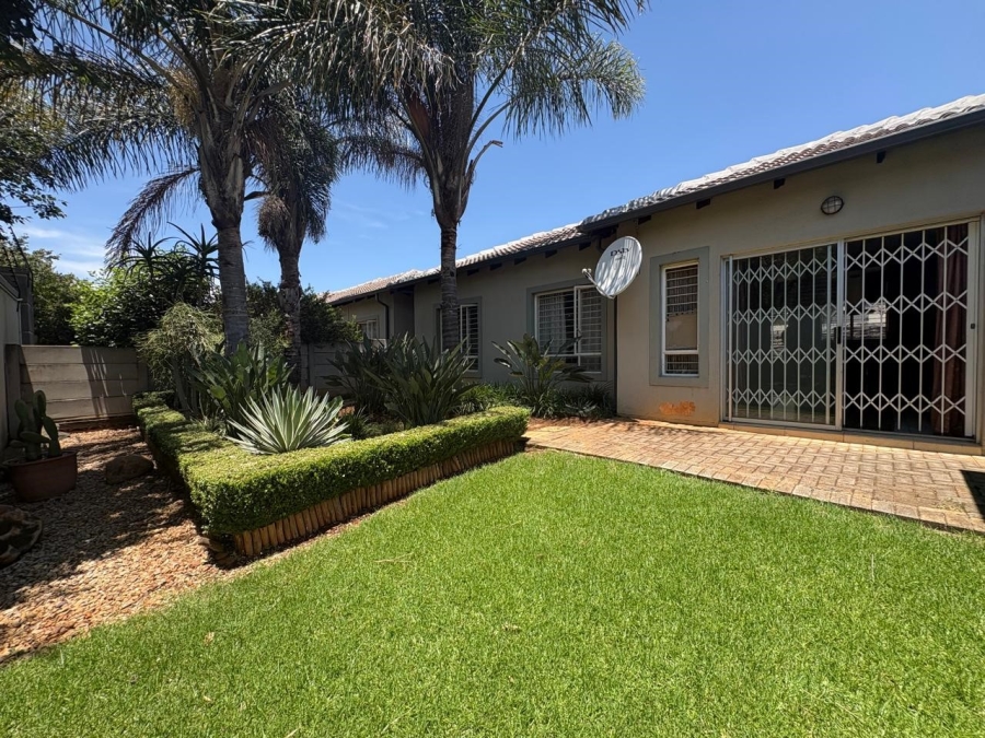 2 Bedroom Property for Sale in Amorosa Gauteng