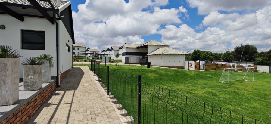To Let 3 Bedroom Property for Rent in Glen Austin Gauteng