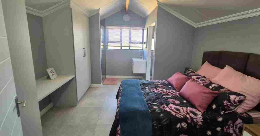 To Let 3 Bedroom Property for Rent in Glen Austin Gauteng