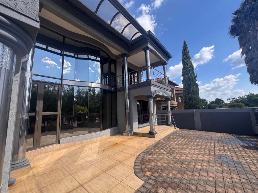 5 Bedroom Property for Sale in Helderwyk Gauteng