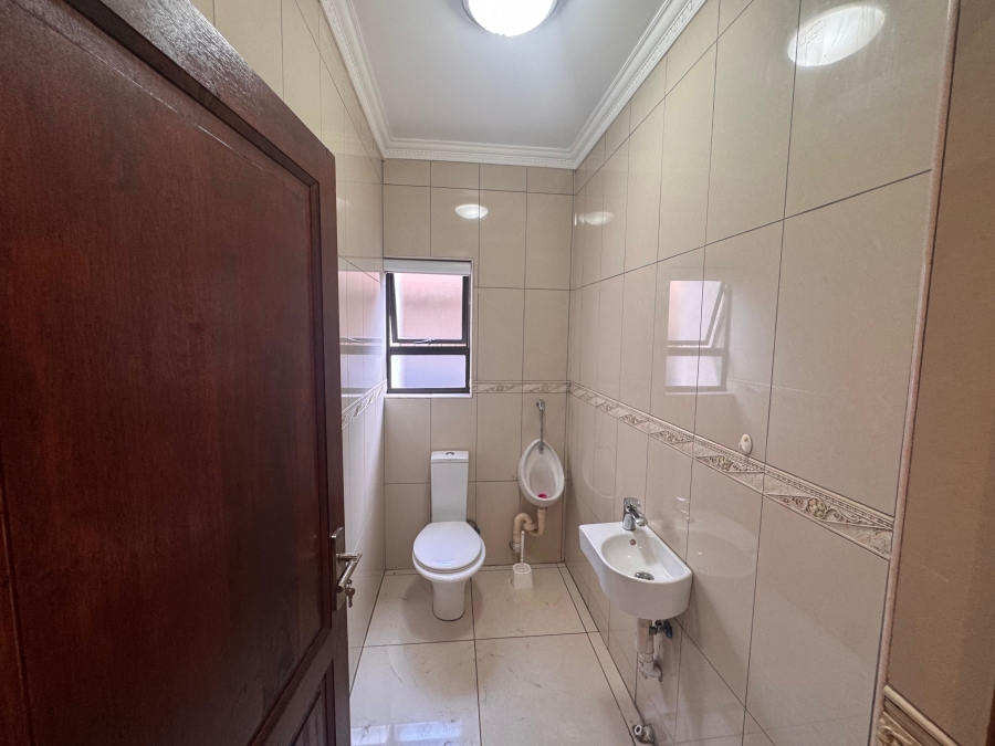 5 Bedroom Property for Sale in Helderwyk Gauteng