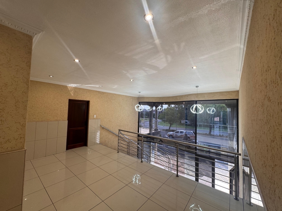 5 Bedroom Property for Sale in Helderwyk Gauteng