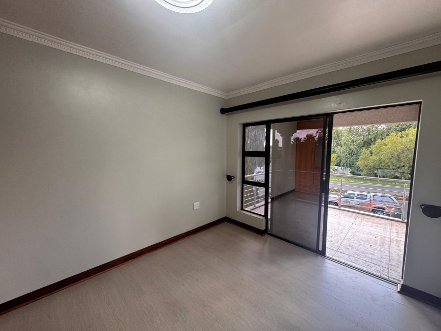 5 Bedroom Property for Sale in Helderwyk Gauteng