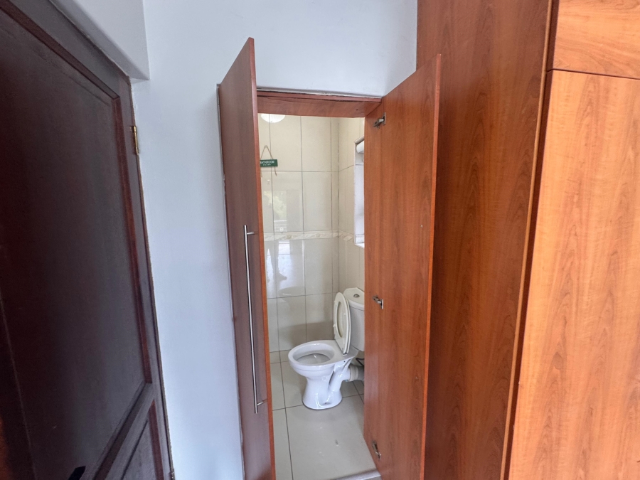 5 Bedroom Property for Sale in Helderwyk Gauteng