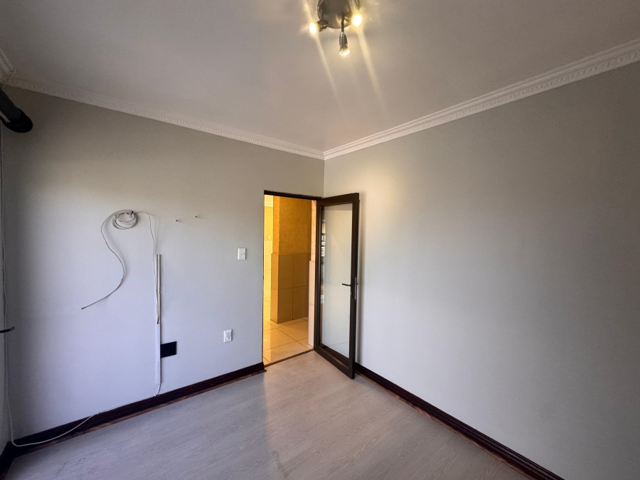 5 Bedroom Property for Sale in Helderwyk Gauteng