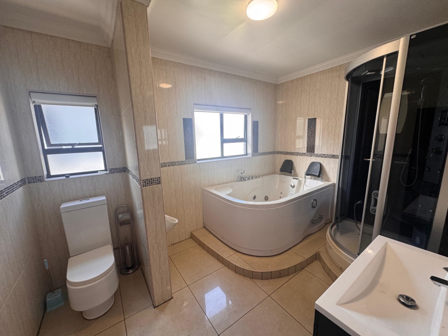 5 Bedroom Property for Sale in Helderwyk Gauteng