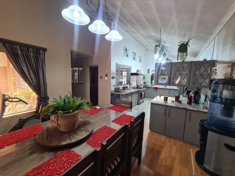 5 Bedroom Property for Sale in Bedworth Park Gauteng