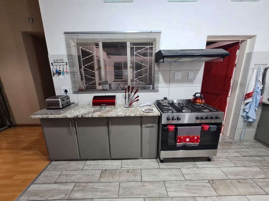 5 Bedroom Property for Sale in Bedworth Park Gauteng