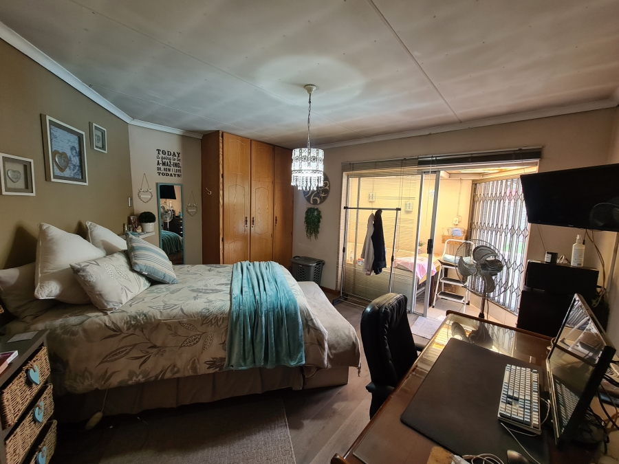 5 Bedroom Property for Sale in Bedworth Park Gauteng