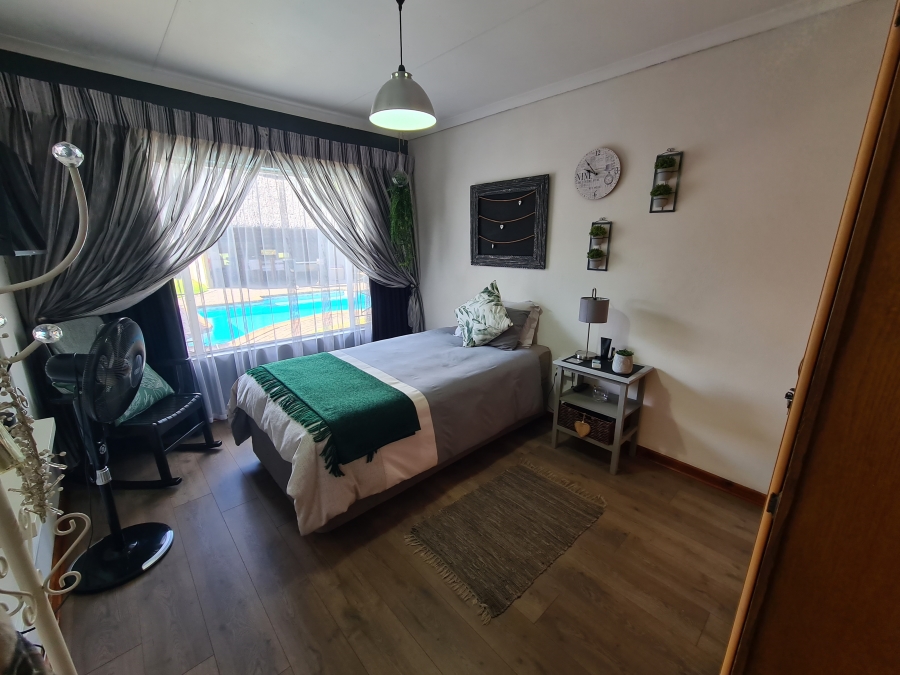 5 Bedroom Property for Sale in Bedworth Park Gauteng
