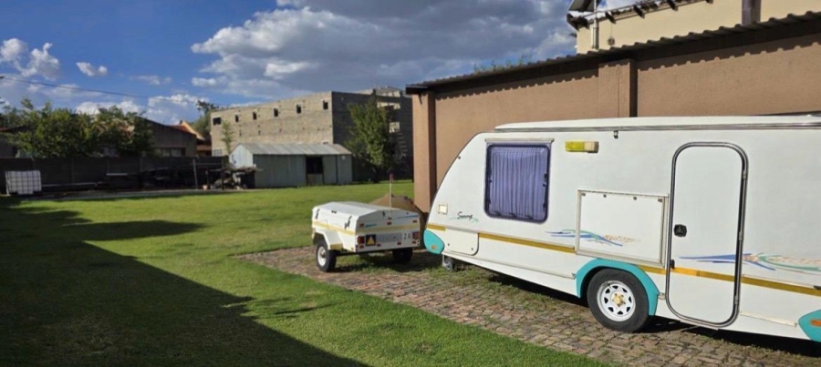 5 Bedroom Property for Sale in Bedworth Park Gauteng